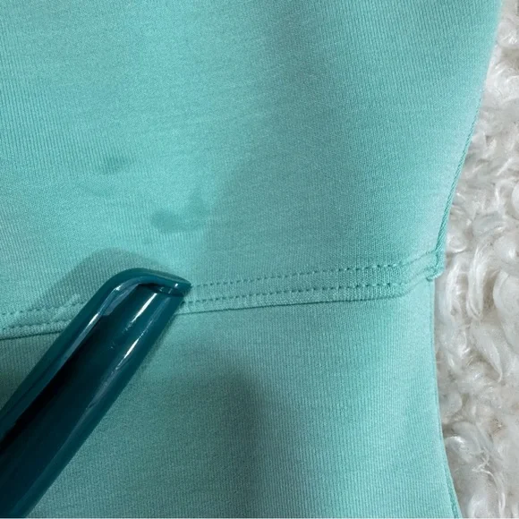 Lululemon Perfectly Oversized Cropped Crew Softstreme sweatshirt FLAW Read - Picture 10 of 12